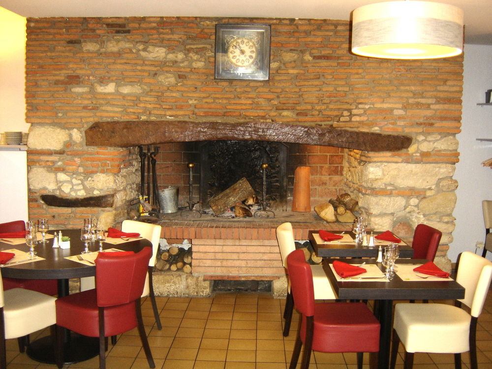 Hotel Restaurant Du Lauragais Logis De France วิลฟรองช์-เดอ-โลราเกส์ ภายนอก รูปภาพ