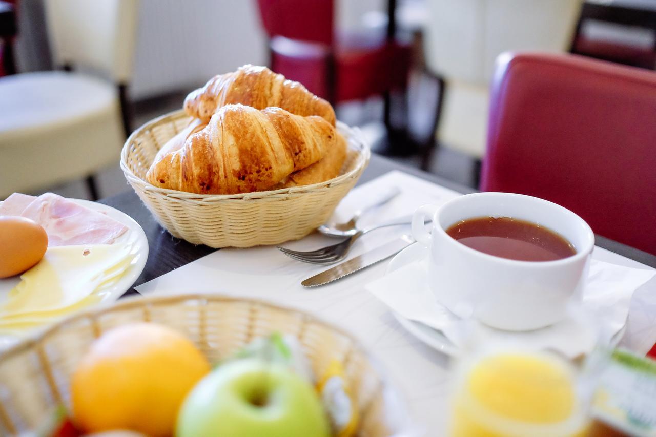 Hotel Restaurant Du Lauragais Logis De France วิลฟรองช์-เดอ-โลราเกส์ ภายนอก รูปภาพ